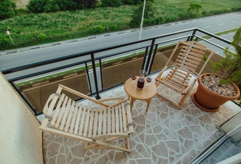 اتاق استاندارد با بالکن, Mimino Hotel Batumi