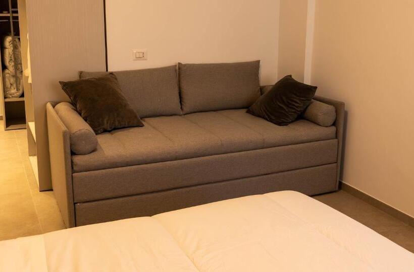 四人标准间, Firrao Rooms Matera