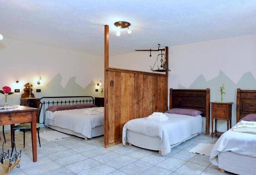 חדר סטנדרט לארבעה, La Vrille   Chambres D Hôtes