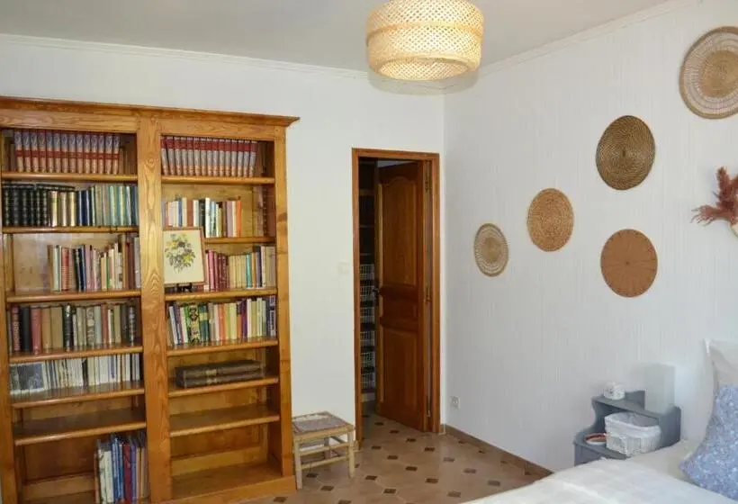 １ベッドルームハウス, Maison Rénovée Avec Terrasse Privative Et Jardin Au Centre De Gemenos