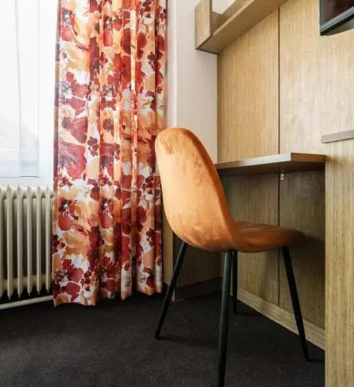 2 Bedroom Family Apartment with Views, Retro Hotel Jiskra