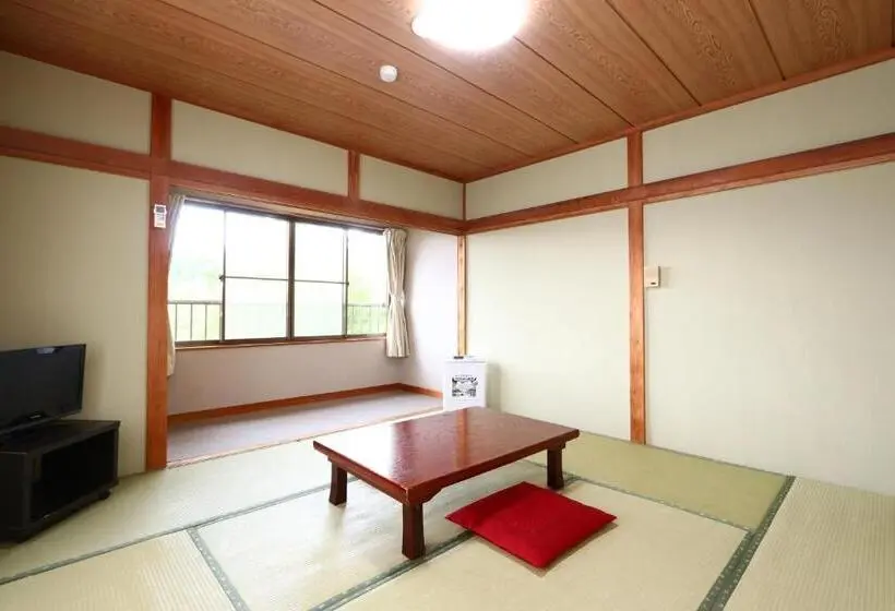 Standard Kolmen Hengen Huone, 山中湖ハイツ