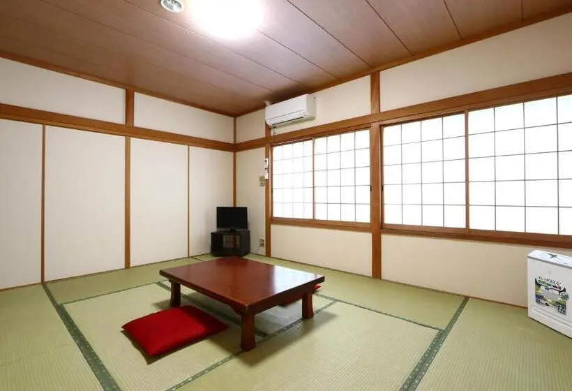 Perhehuone, 山中湖ハイツ