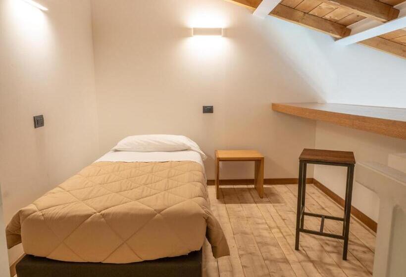 חדר סטנדרט לשלושה, Domus Laetitiae Assisi