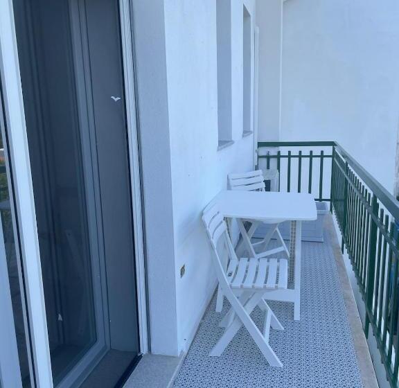 Standard Værelse, Luscofusco