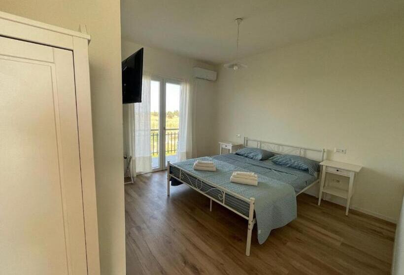 Standard Værelse, Luscofusco