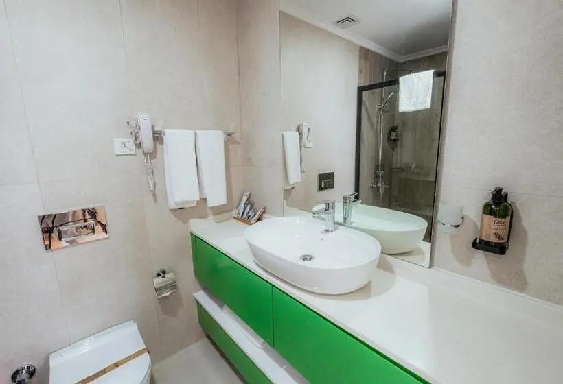 デラックスルーム, Regenesis Hotel & Spa