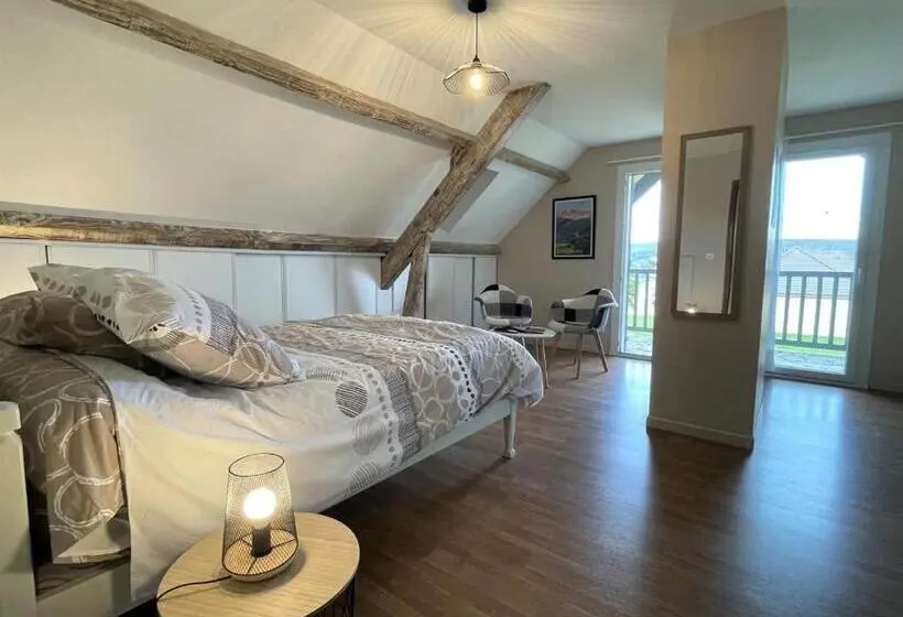デラックスルーム, Chez Evelyne Et Titou