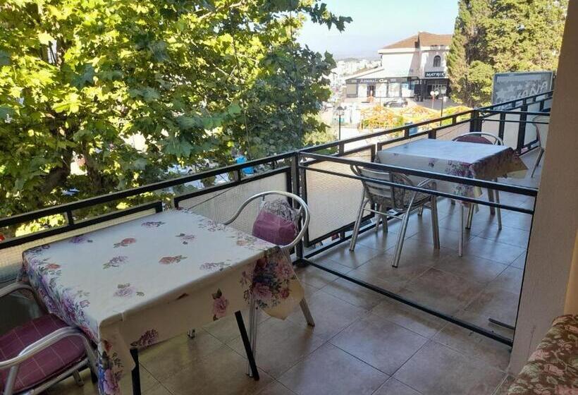 اتاق استاندارد با بالکن, Ulpiana   Apartments,rooms,hostel