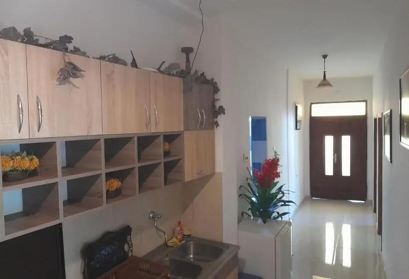 اتاق استاندارد با بالکن, Ulpiana   Apartments,rooms,hostel