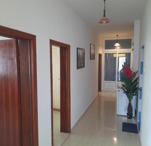 اتاق استاندارد با بالکن, Ulpiana   Apartments,rooms,hostel