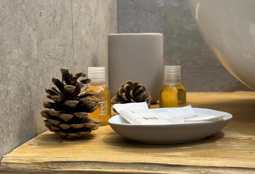 غرفة قياسية مزوَّدة بتراس, Esplora Lake House