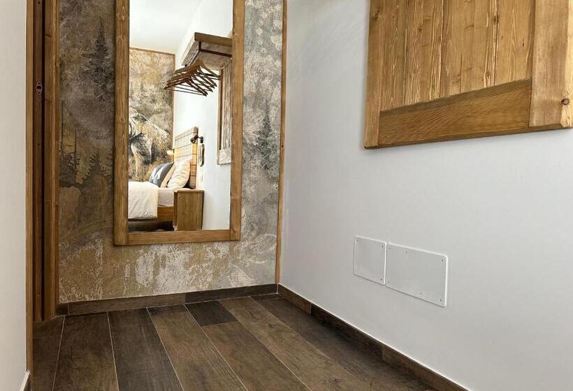 غرفة قياسية مزوَّدة بتراس, Esplora Lake House