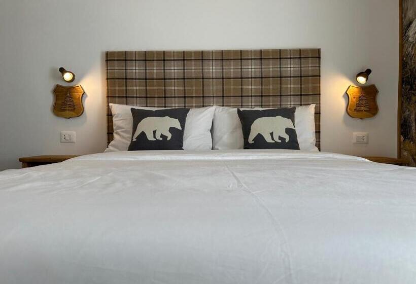 غرفة قياسية مزوَّدة بتراس, Esplora Lake House