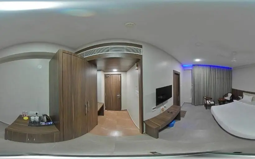 デラックスルーム, Tathastu Hotels & Banquet Hall