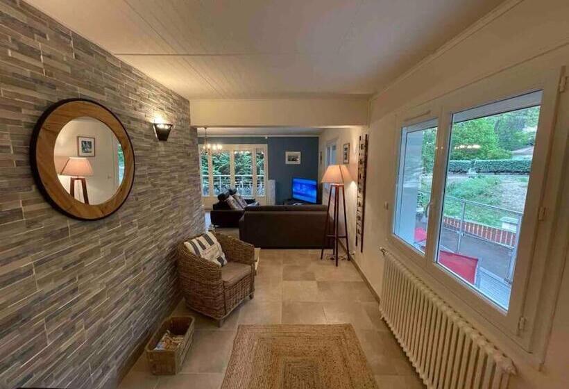 带1个卧室的带阳台的公寓, Appartements Parc Pereire