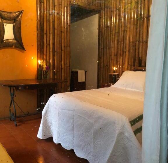 غرفة قياسية, Quinta La Concepción, Cuetzalan Puebla