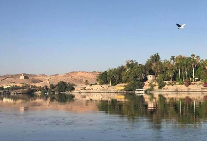 اتاق استاندارد, Baba Dool