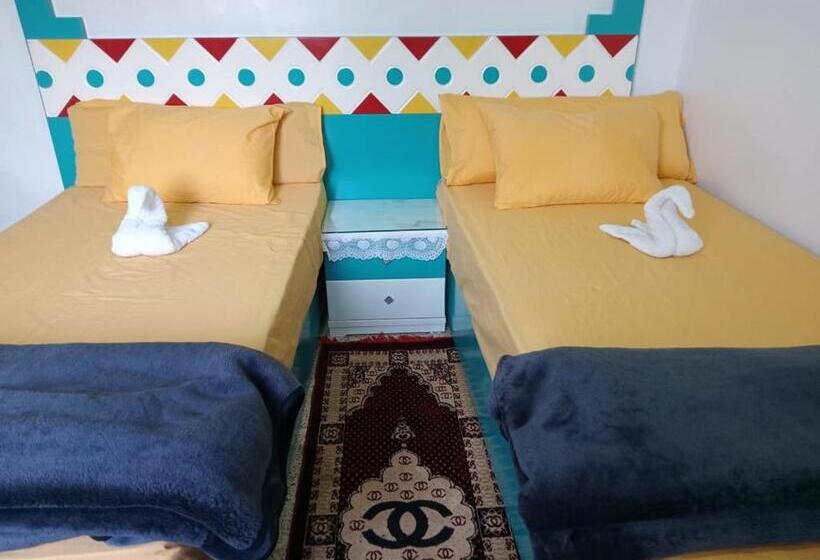 اتاق استاندارد با چشم‌انداز دریا, Baba Dool