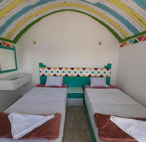 اتاق استاندارد با چشم‌انداز دریا, Baba Dool