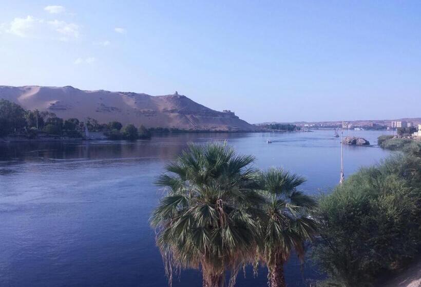 اتاق استاندارد با چشم‌انداز دریا, Baba Dool