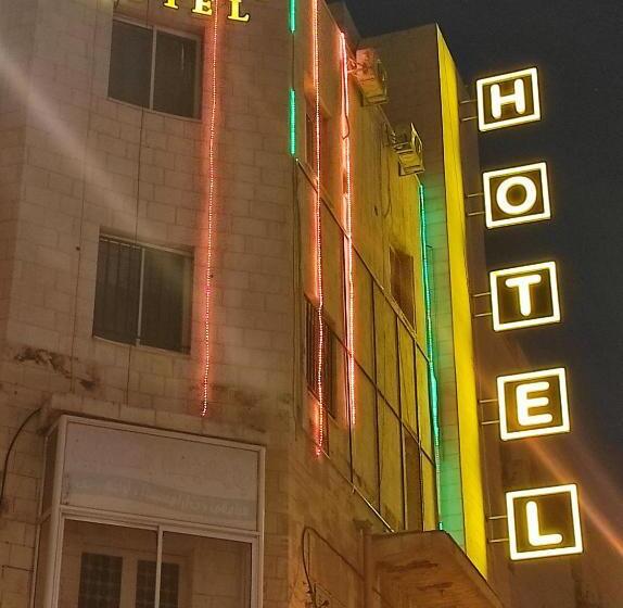 اتاق استاندارد سه نفره, Orient