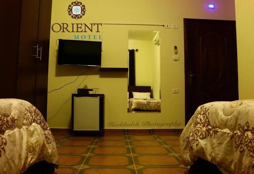 اتاق خانوادگی, Orient