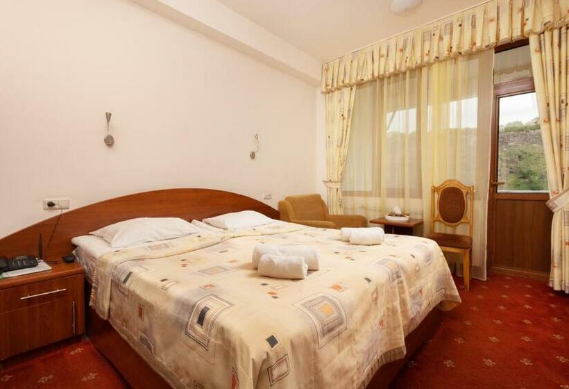 标准间, Arzni Health Resort