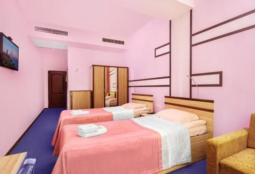 ルームシェアのワンベッド, Arzni Health Resort