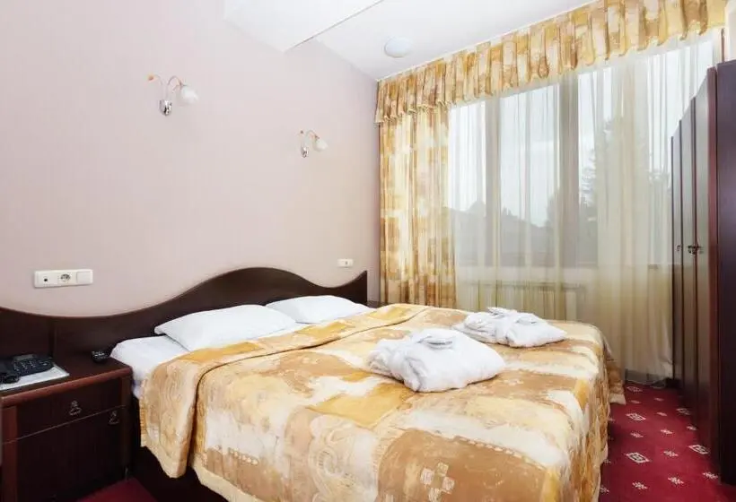 スイート, Arzni Health Resort
