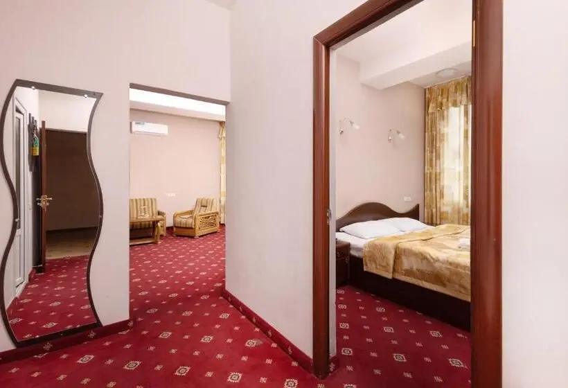 スイート, Arzni Health Resort