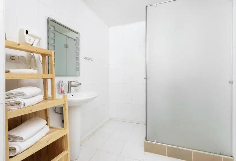 スイート, Arzni Health Resort