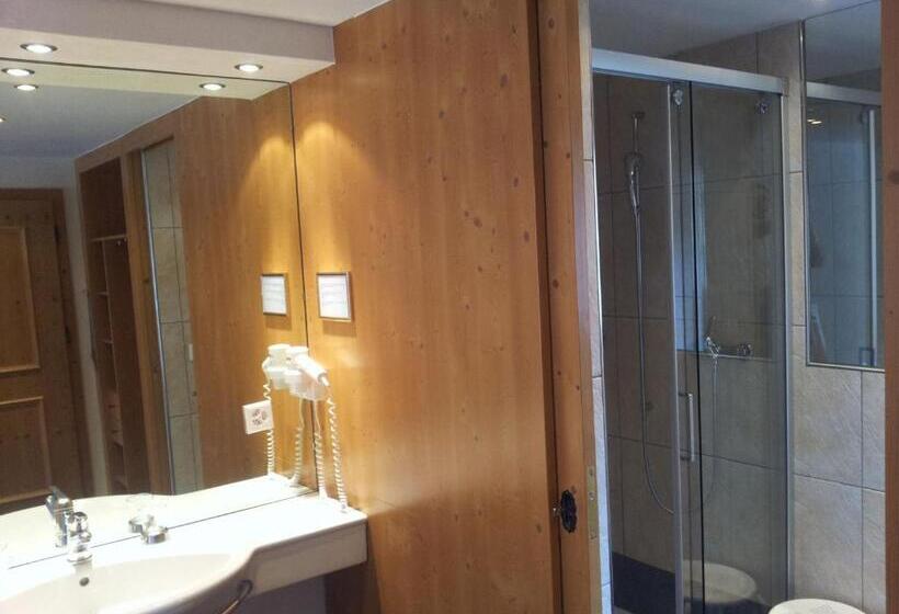 Quarto Superior, Dufour Chalet