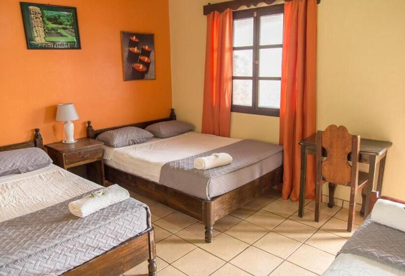 اتاق خانوادگی, Berakah B&b  Central Park
