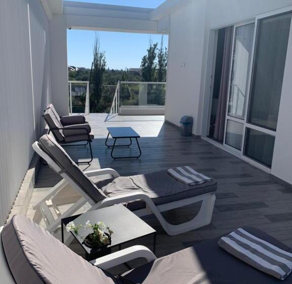 חדר משפתחתי סופריור, Zigzag