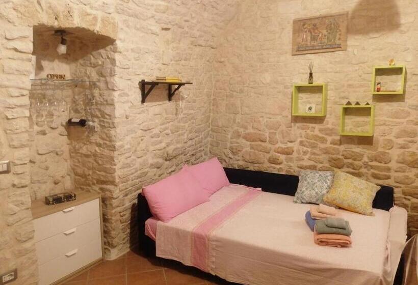 استودیو استاندارد با تخت کینگ, Unique White Stone Studio