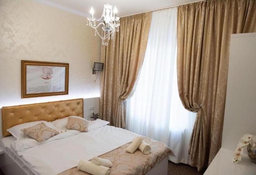 חדר דלוקס, Golden Rooms