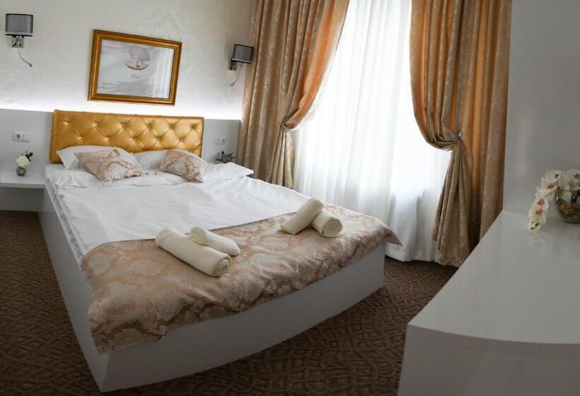 חדר דלוקס, Golden Rooms