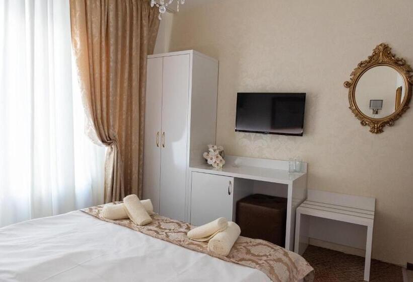 اتاق لوکس, Golden Rooms