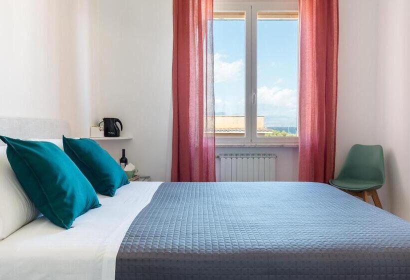 غرفة قياسية مطلّة علي البحر, La Figlia Del Capitano