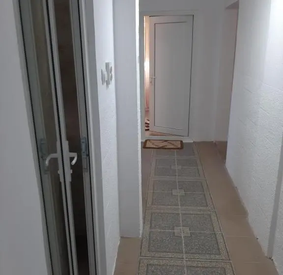 آپارتمان 1 خوابه همکف, Vila Gabi