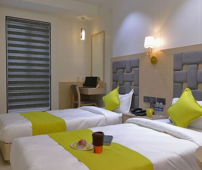 Номер Deluxe, Sifat International