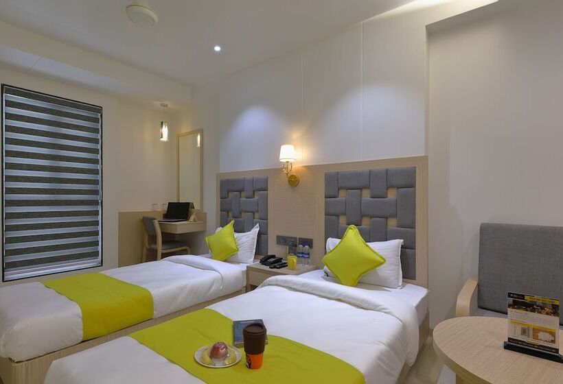 Номер Deluxe, Sifat International