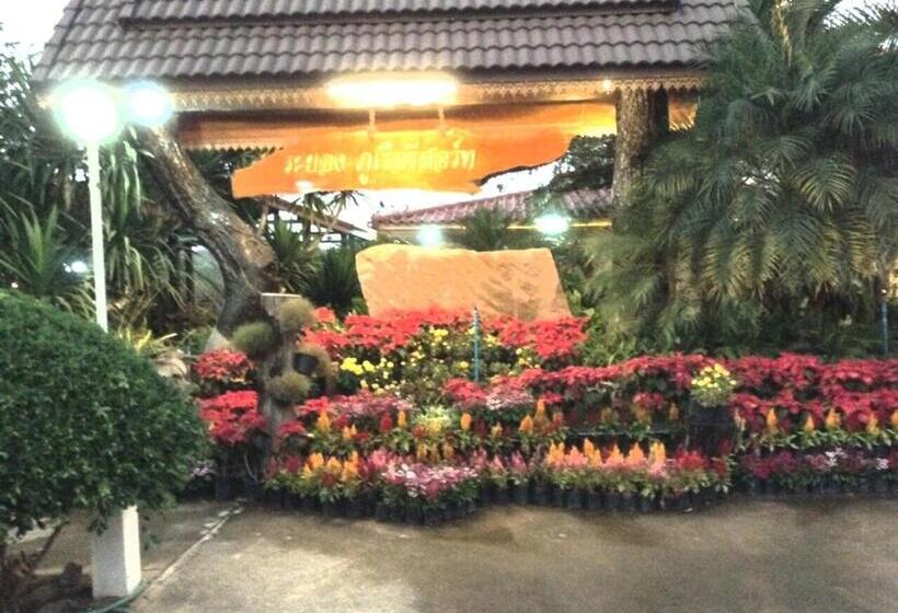 小室, Rayong Phurua Resort