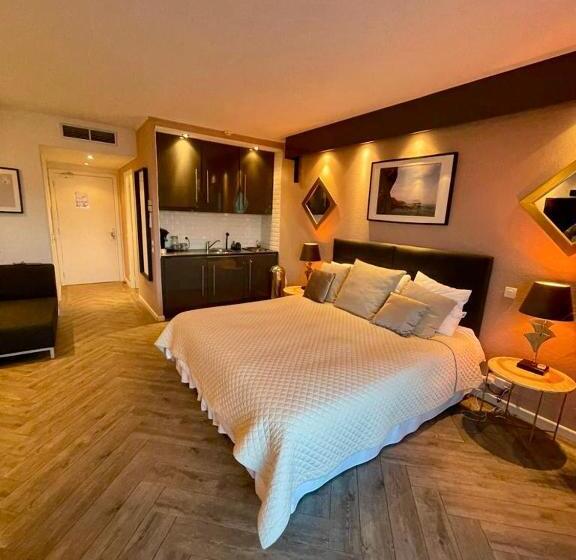 Студио Стандарт с Балконом, Riviera Beach