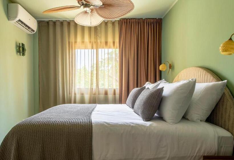 سوییت لوکس, Malaquita Hotel Boutique