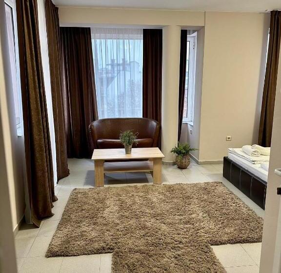 스탠다드 발코니 룸, Guest House Family