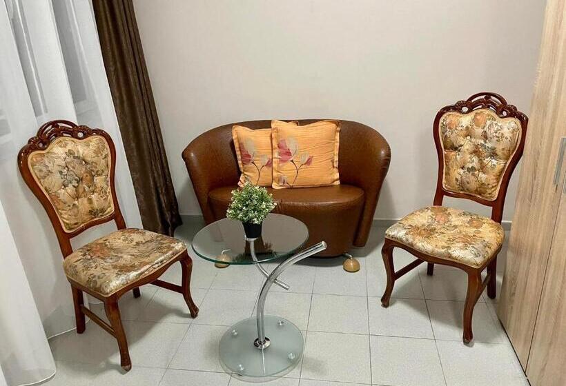 스탠다드 발코니 룸, Guest House Family