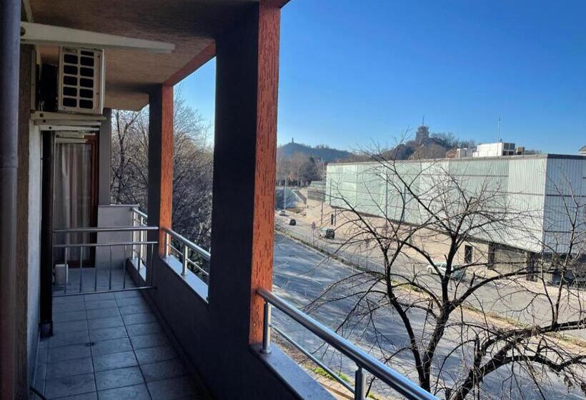 발코니 스탠다드 싱글 룸, Guest House Family