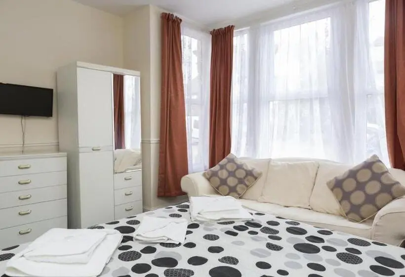 スタンダードルーム, Southend Guest House   Close To Beach, Train Station & Southend Airport